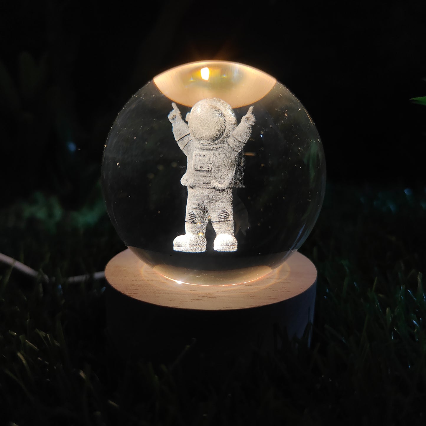 3D Astronaut Crystal Ball Lamp For Home / Office / Bedroom