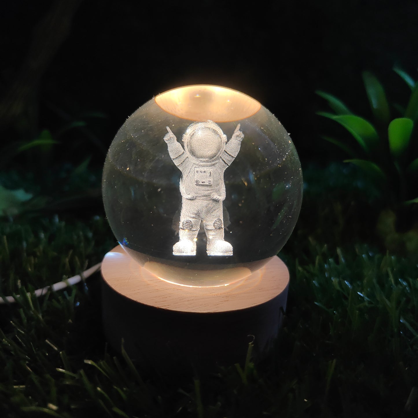 3D Astronaut Crystal Ball Lamp For Home / Office / Bedroom